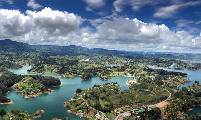 Helicopter Tour – Guatapé from the Sky